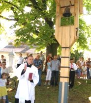 Kaplan Radek Vainka ehn novou zvoniku v ejeticch